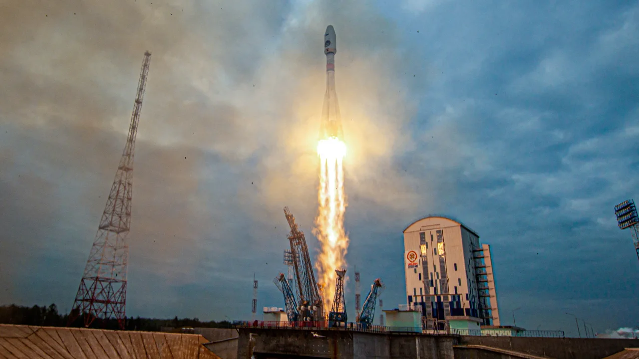230820055114-russia-luna-25-launch-082023-1.webp